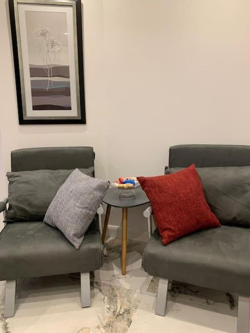 Apartment C, A One Bedroom Flat In South London Carshalton Exterior photo